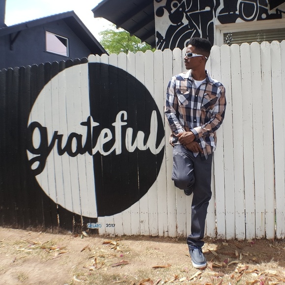 Meet your Posher, Shane - Picture 2 of 2